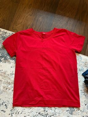 lululemon athletica Red Short-Sleeve Athletic Top no tag